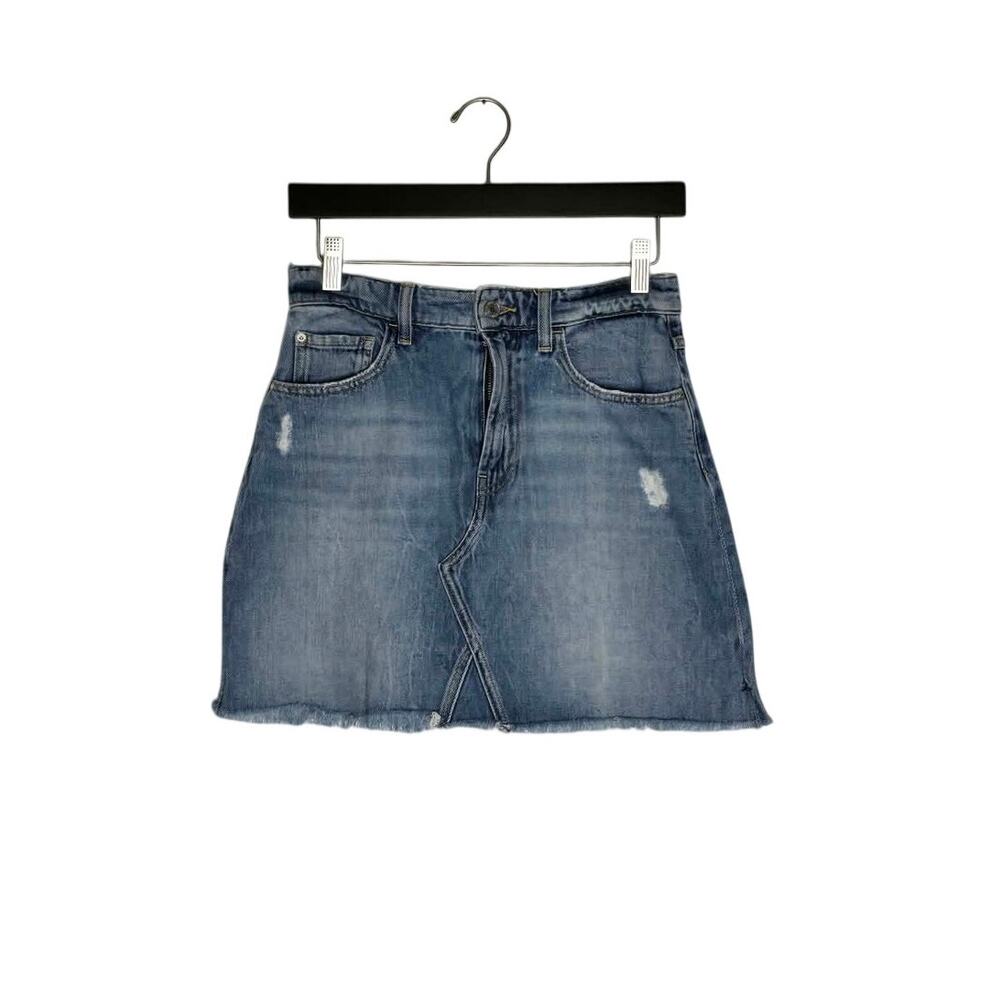 GUESS Women’s Denim Mini Skirt Size 27 High Rise Distressed Raw Hem Light Wash - Picture 8 of 14